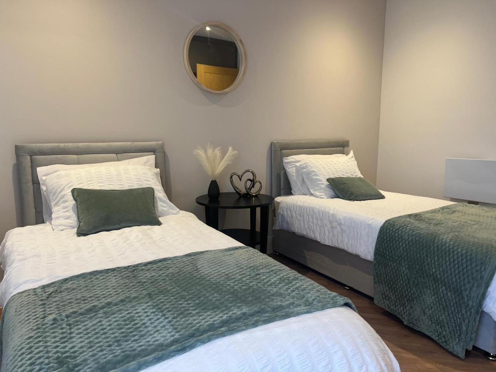 New 2 Bedroom Apartment Rickmansworth Town Centre Экстерьер фото
